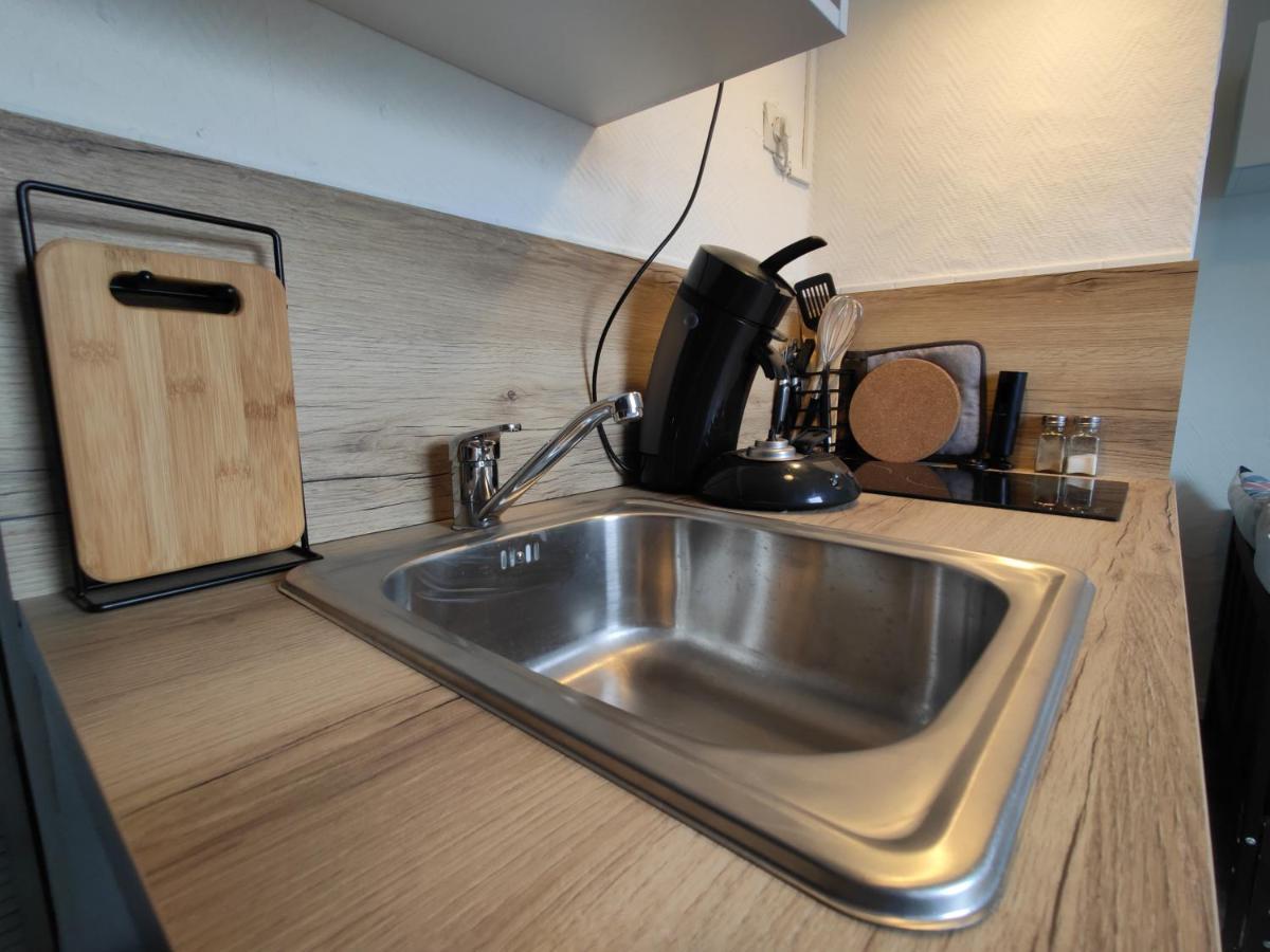 Studio "Sous Les Toits", Proche Hyper Centre Et Commerces ! Valenciennes Esterno foto