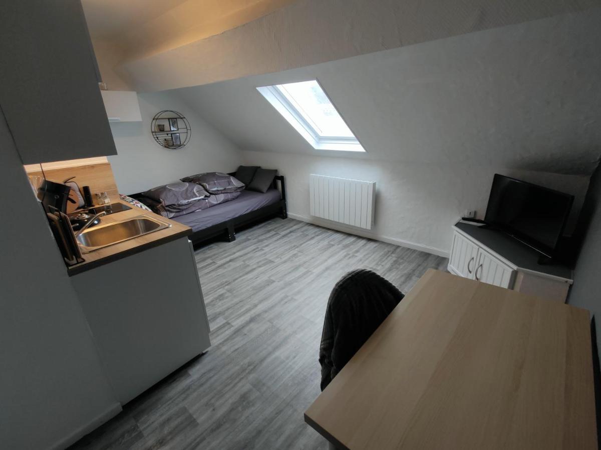 Studio "Sous Les Toits", Proche Hyper Centre Et Commerces ! Valenciennes Esterno foto
