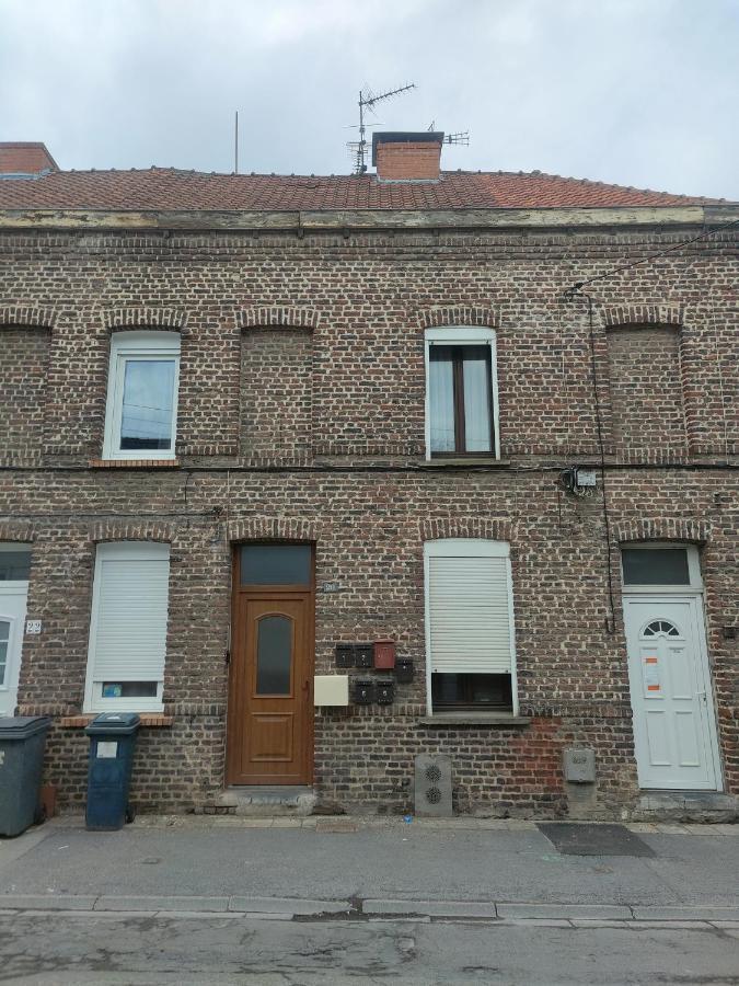 Studio "Sous Les Toits", Proche Hyper Centre Et Commerces ! Valenciennes Esterno foto