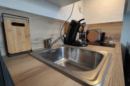 Studio "Sous Les Toits", Proche Hyper Centre Et Commerces ! Valenciennes Esterno foto